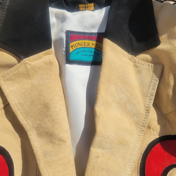 Retro Wild West Suede Jacket Giddy Up🐎 - Picture 7 of 11